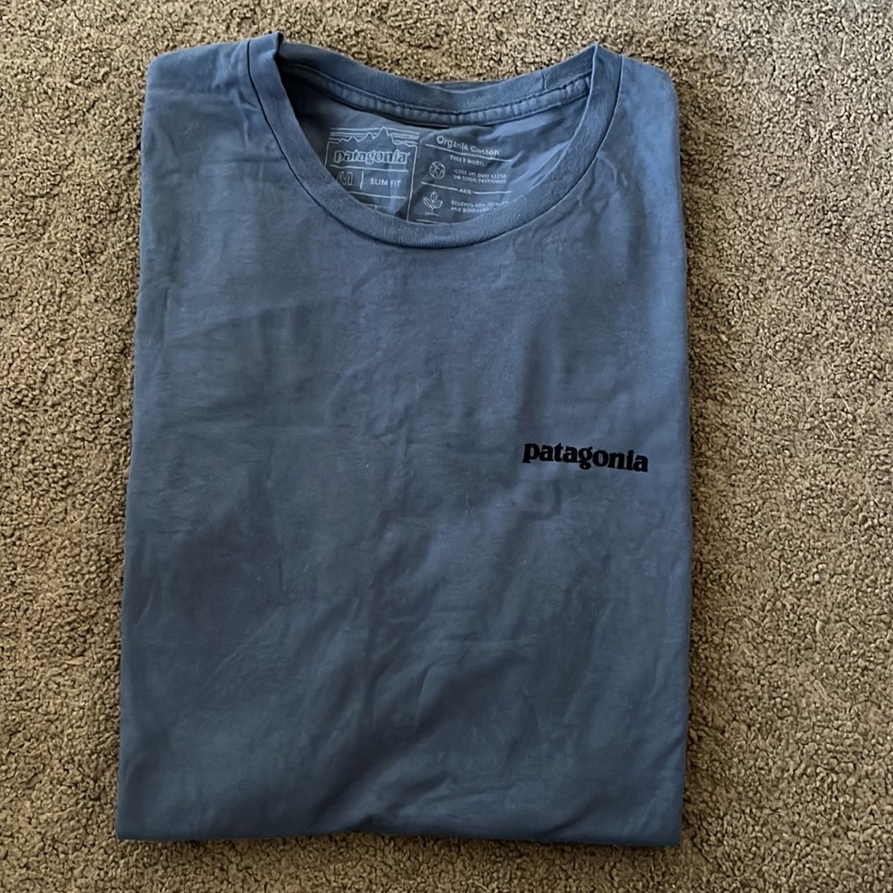 Patagonia medium t shirt like new - Picture 3 of 3